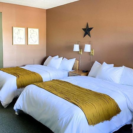 The Benson Motel - Benson, Mn - Us-12 Hwy エクステリア 写真