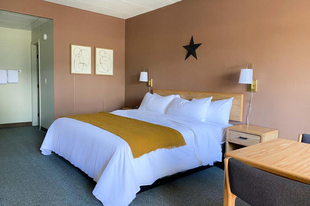 The Benson Motel - Benson, Mn - Us-12 Hwy エクステリア 写真