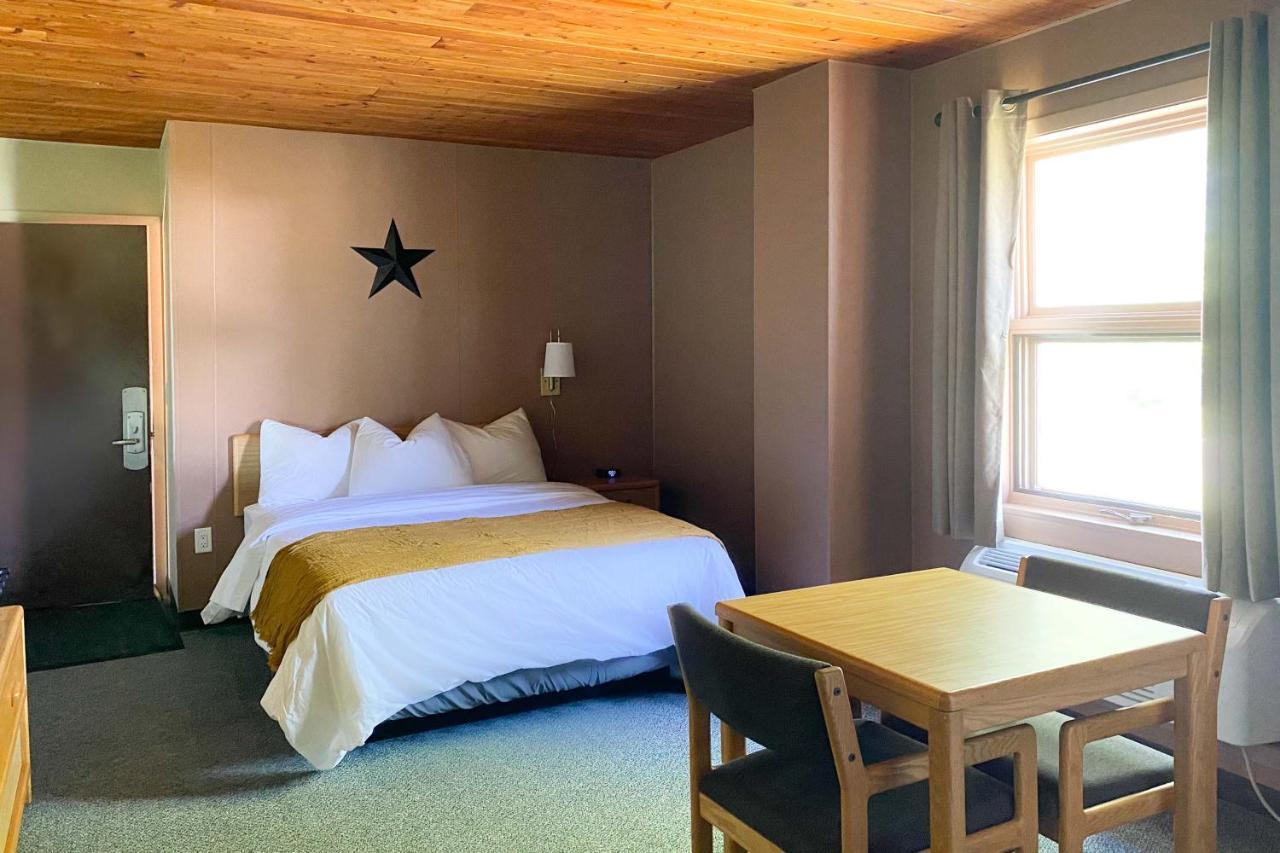The Benson Motel - Benson, Mn - Us-12 Hwy エクステリア 写真